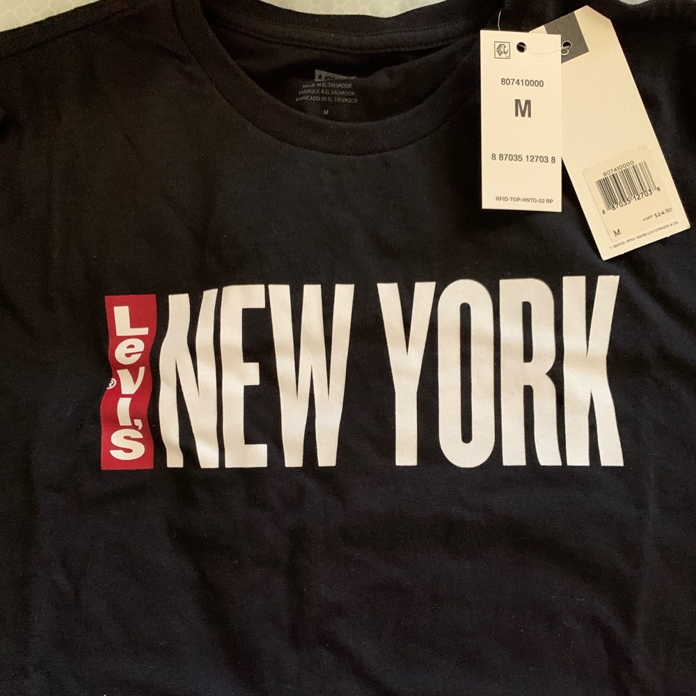 Men’s Black NWT Levi’s Shirt Sz Medium